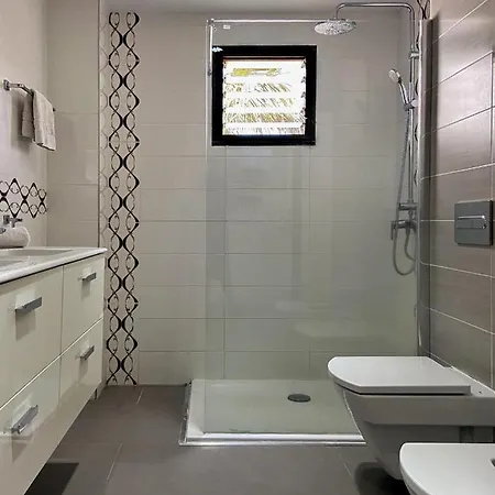 1 Bed Cristianos Near The Bus Station *