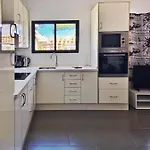 1 Bed Cristianos Near The Bus Station דירה