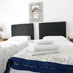 1 Bed Cristianos Near The Bus Station * ארונה