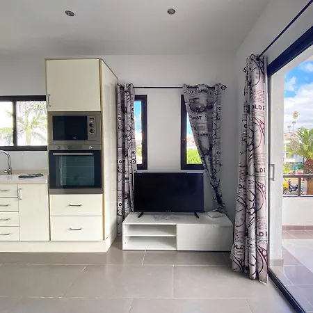 Apartamento 1 Bed Cristianos Near The Bus Station Arona (Tenerife)
