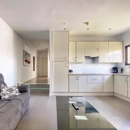 1 Bed Cristianos Near The Bus Station Apartamento