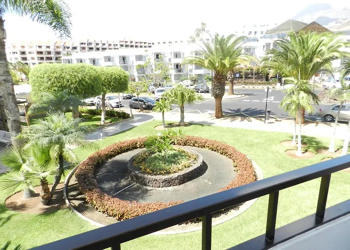 1 Bed Cristianos Near The Bus Station アパート アロナ