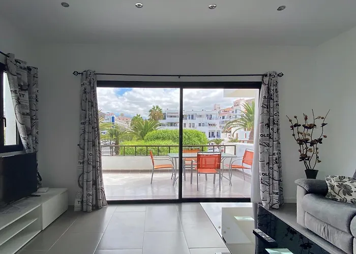 1 Bed Cristianos Near The Bus Station *