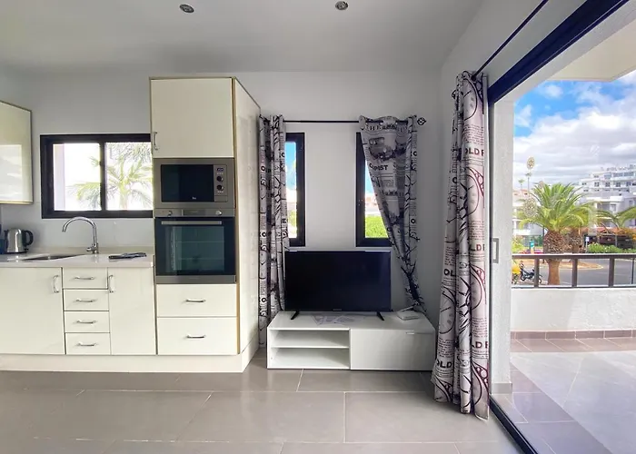 Apartman 1 Bed Cristianos Near The Bus Station Arona