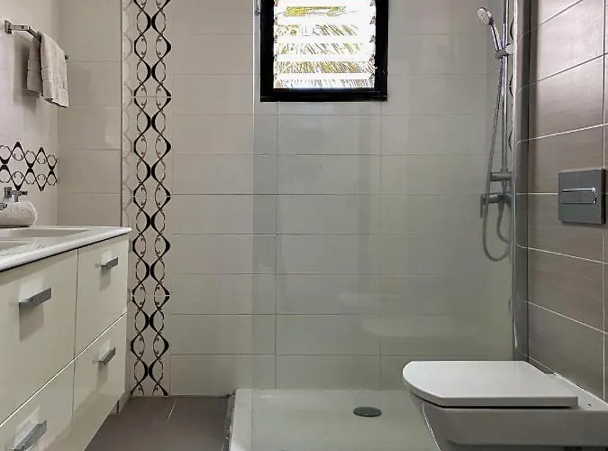 1 Bed Cristianos Near The Bus Station *