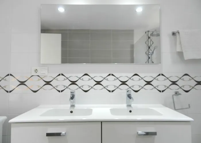 Apartman 1 Bed Cristianos Near The Bus Station *